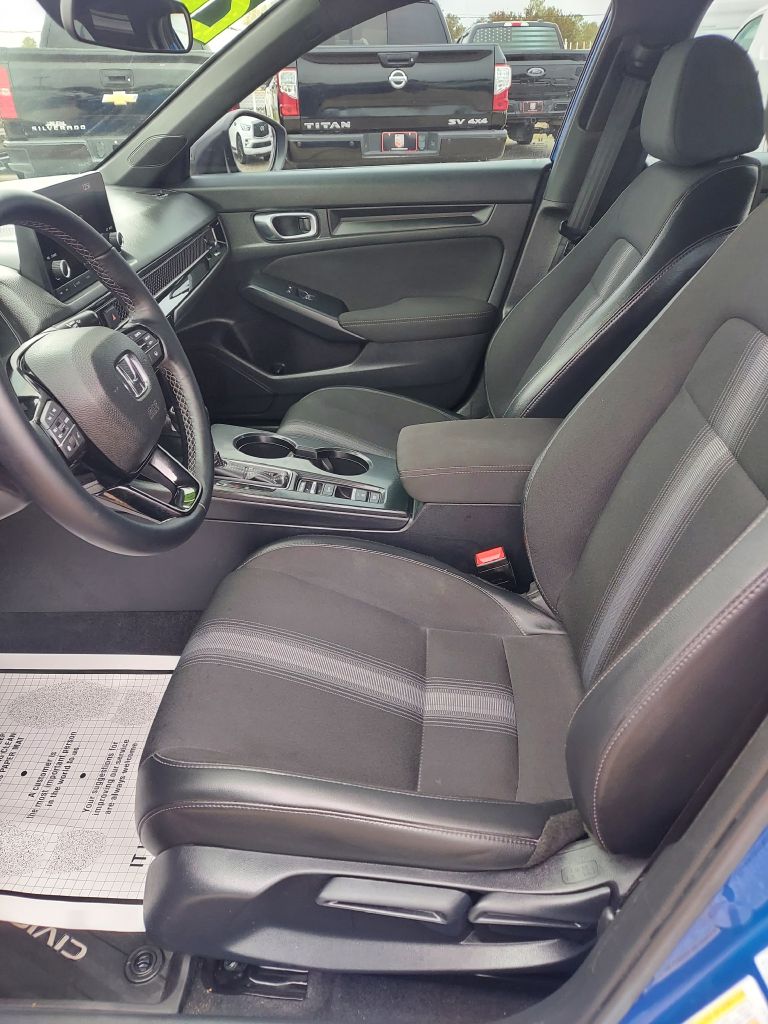 Photo 9 of this HONDA CIVIC