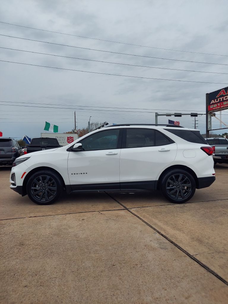 Photo 8 of this CHEVROLET EQUINOX