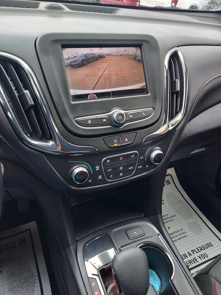 Photo 14 of this CHEVROLET EQUINOX