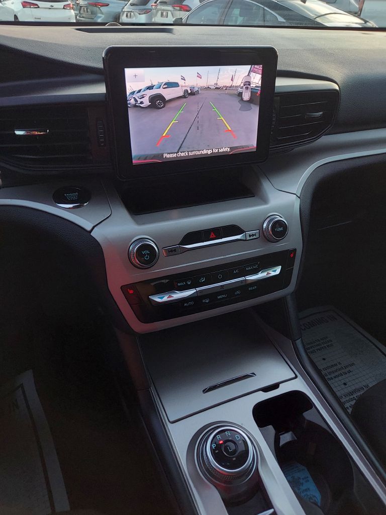 Photo 16 of this FORD EXPLORER