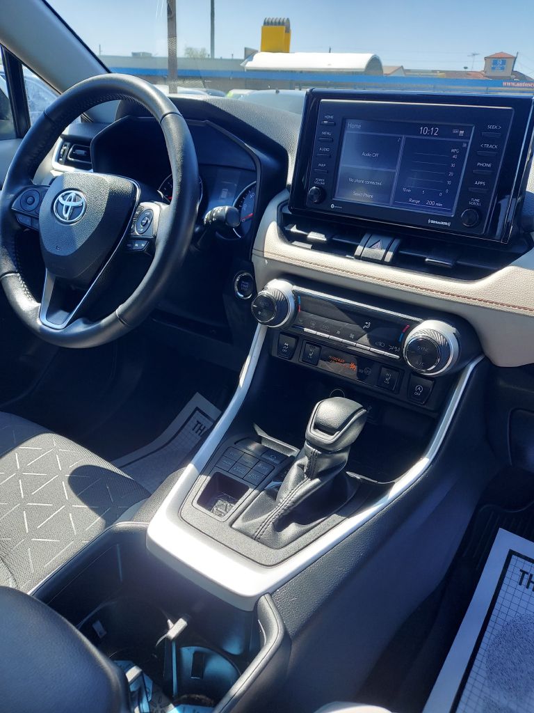 Photo 14 of this TOYOTA RAV4