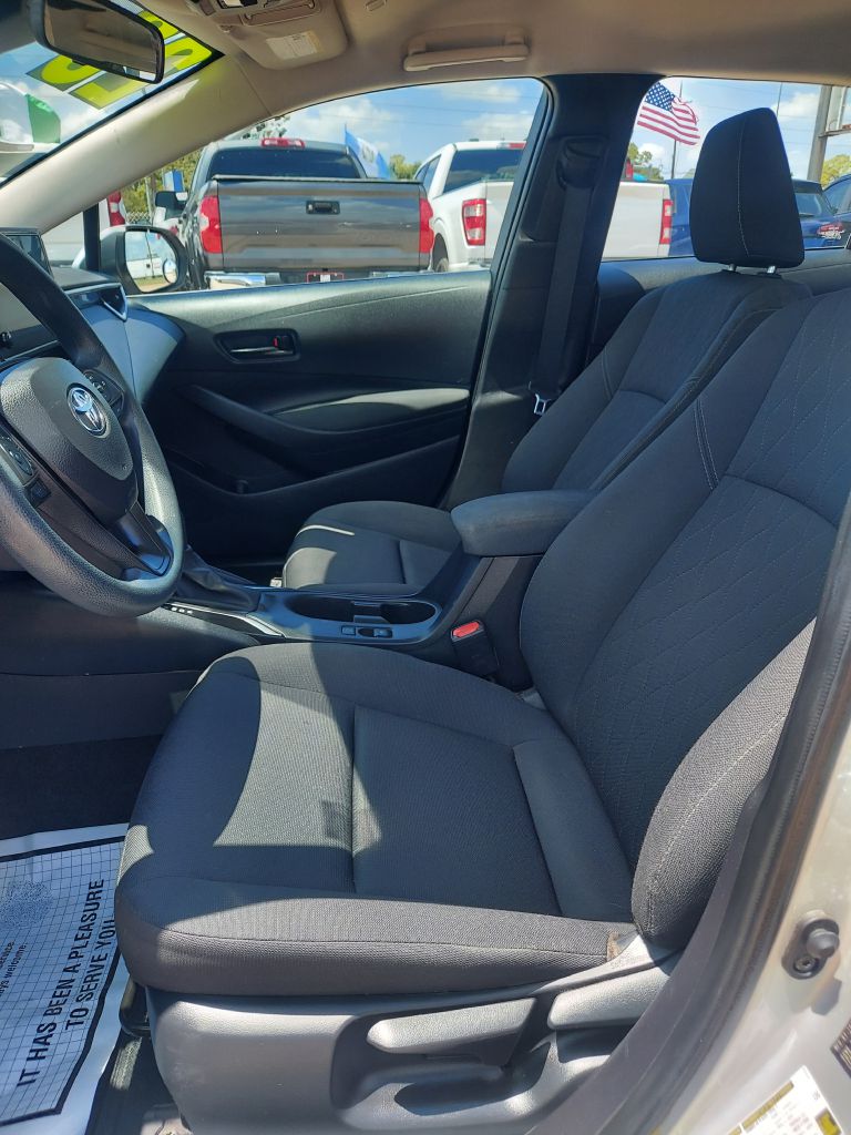 Photo 9 of this TOYOTA COROLLA
