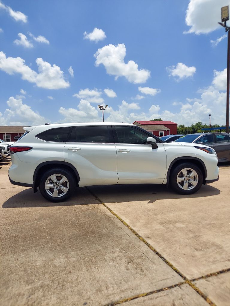 Photo 4 of this TOYOTA HIGHLANDER