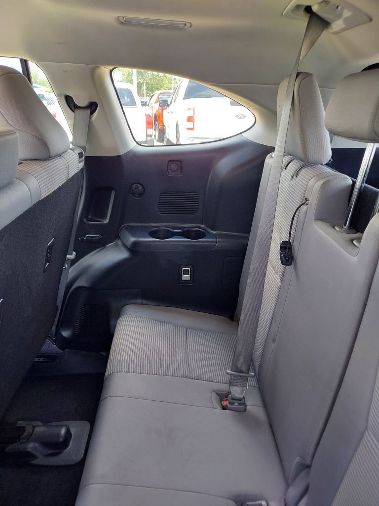 Photo 11 of this TOYOTA HIGHLANDER
