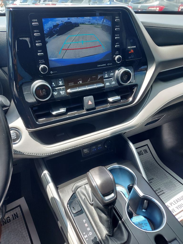 Photo 16 of this TOYOTA HIGHLANDER
