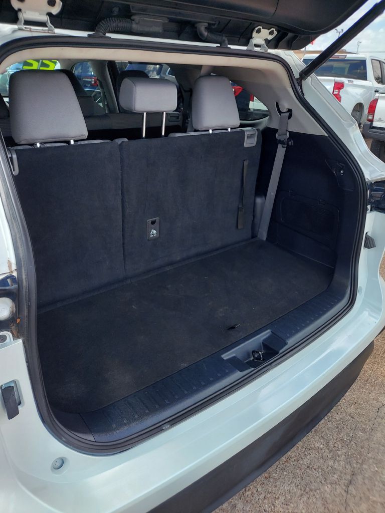 Photo 20 of this TOYOTA HIGHLANDER