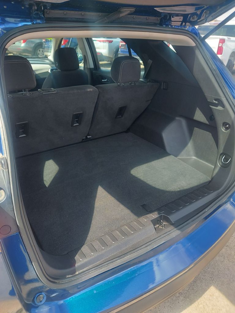Photo 18 of this CHEVROLET EQUINOX