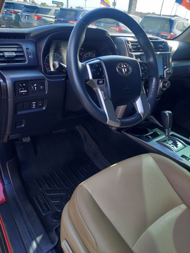 Photo 17 of this TOYOTA 4RUNNER