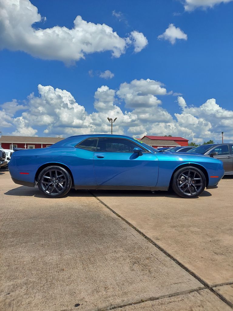 Photo 4 of this DODGE CHALLENGER