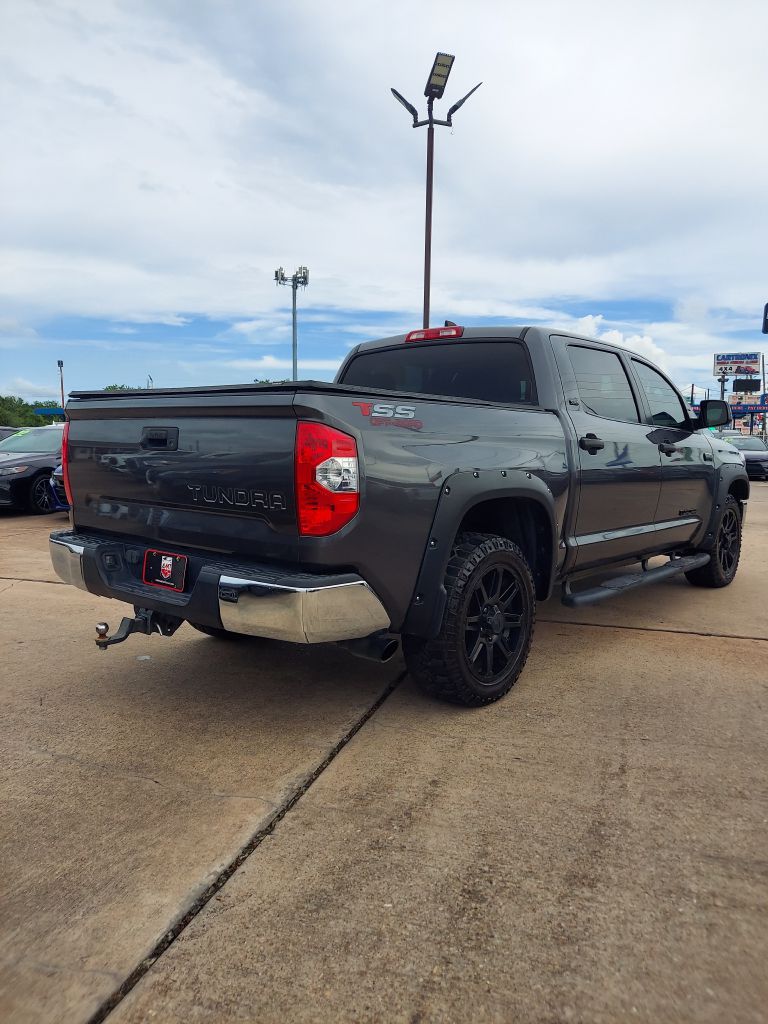 Photo 5 of this TOYOTA TUNDRA