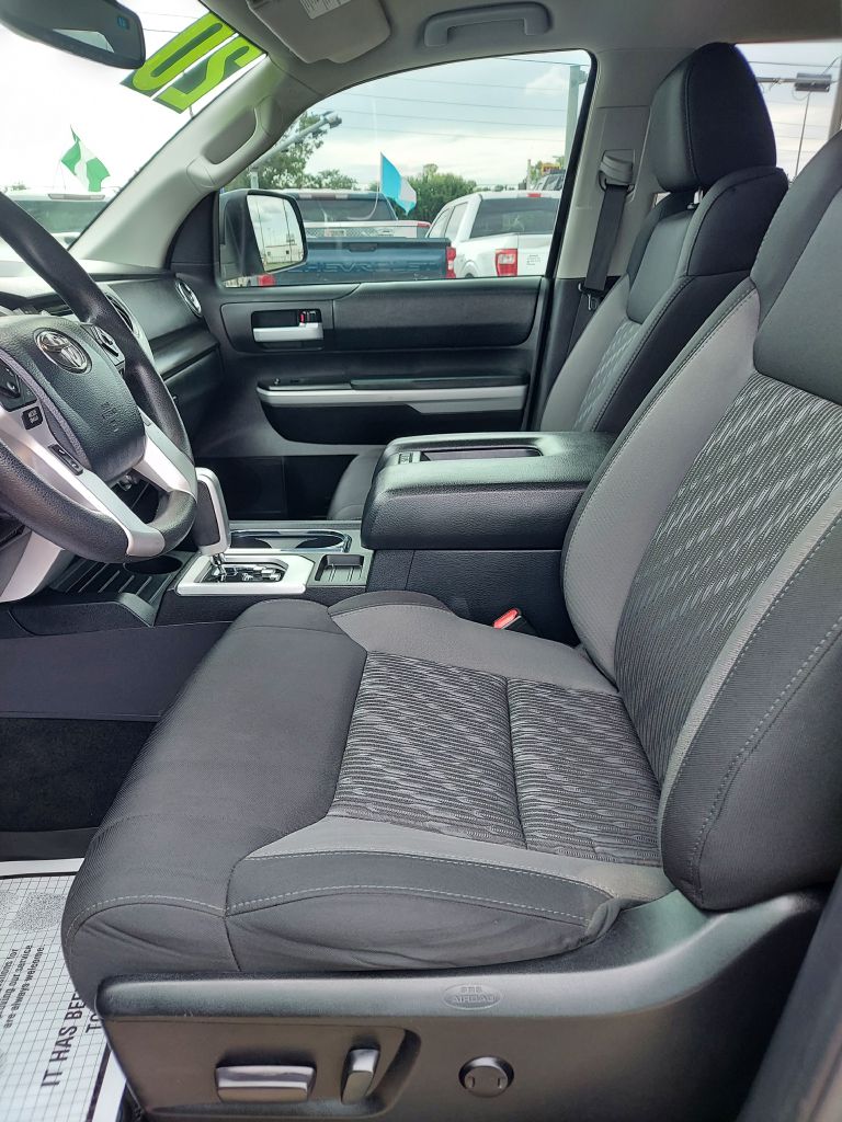 Photo 9 of this TOYOTA TUNDRA