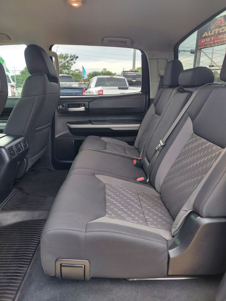 Photo 10 of this TOYOTA TUNDRA