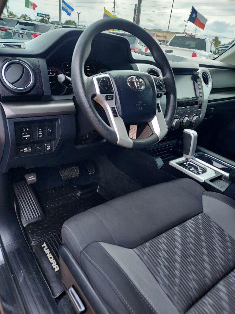 Photo 16 of this TOYOTA TUNDRA