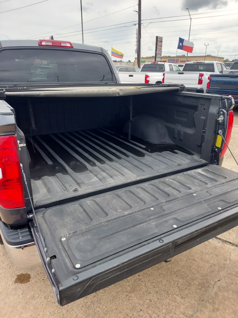 Photo 18 of this TOYOTA TUNDRA