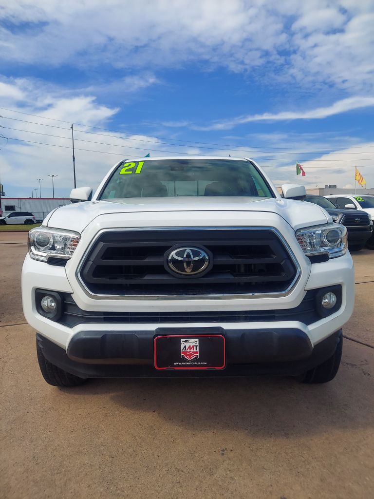 Photo 2 of this TOYOTA TACOMA