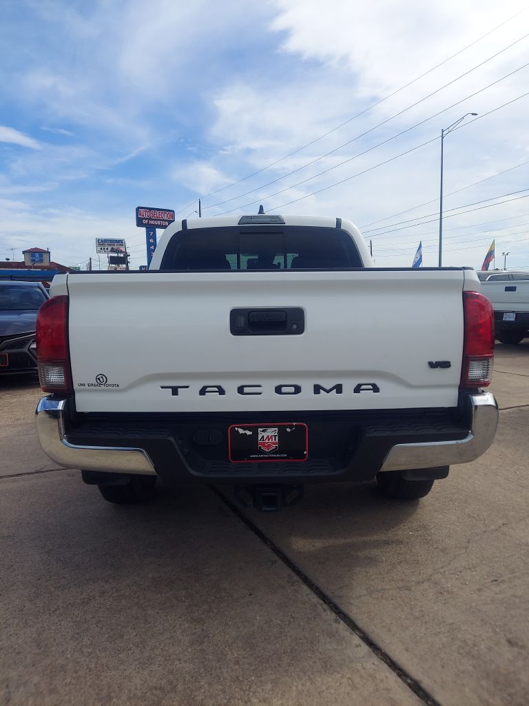 Photo 6 of this TOYOTA TACOMA
