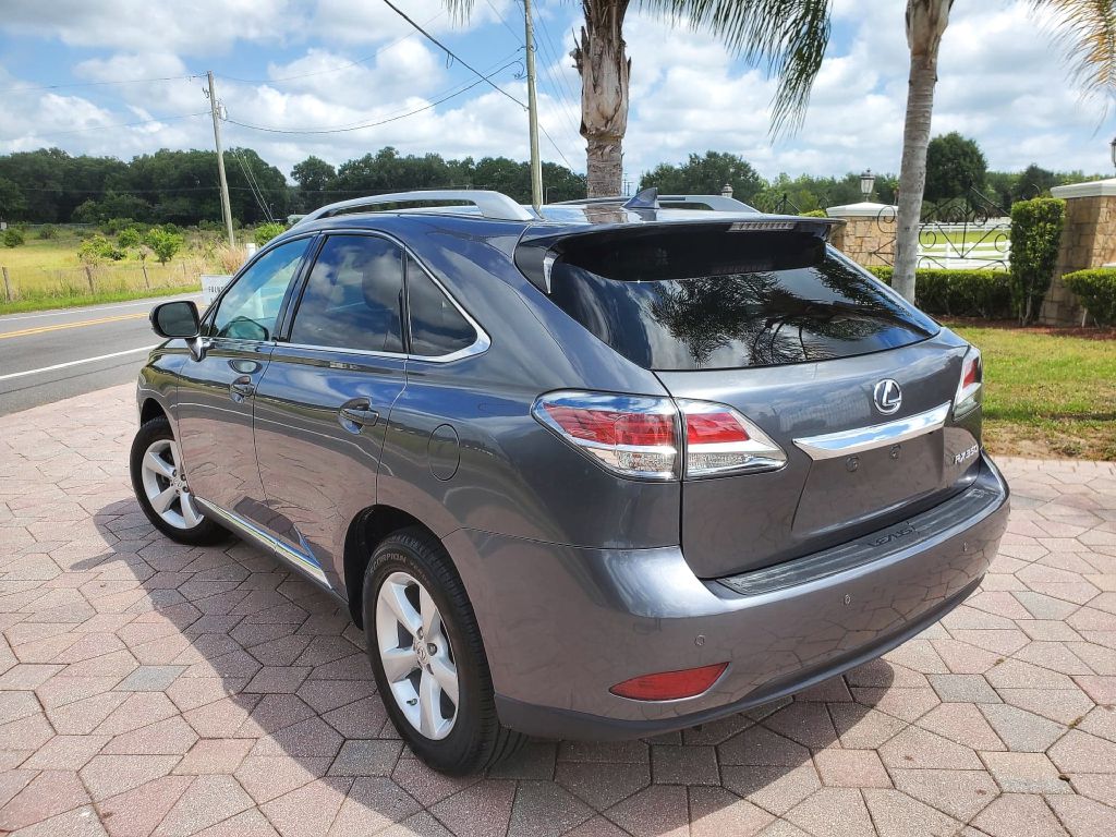 Photo 4 of this LEXUS RX