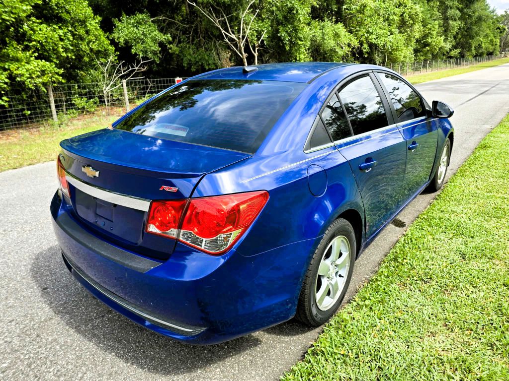 Photo 3 of this CHEVROLET CRUZE