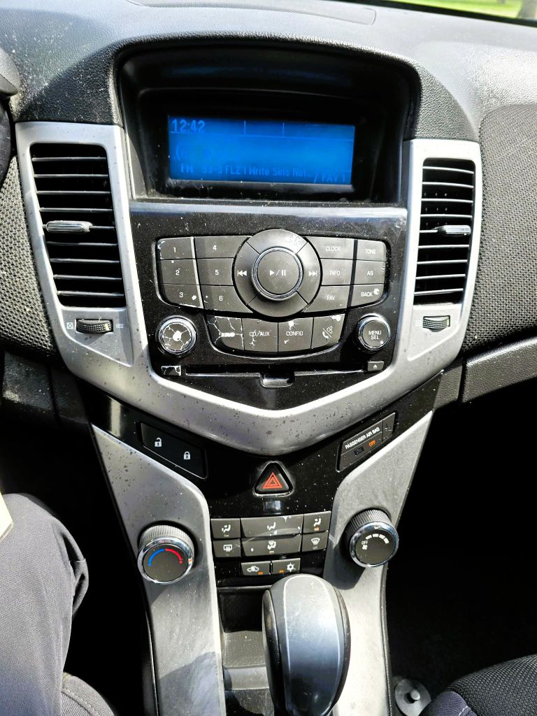 Photo 9 of this CHEVROLET CRUZE