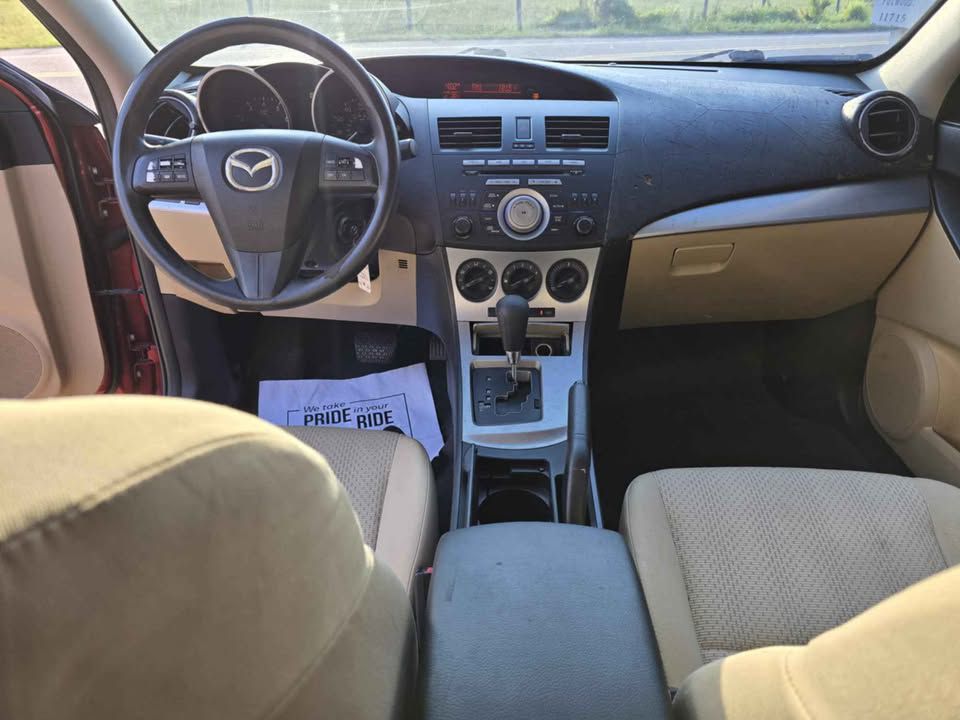 Photo 3 of this MAZDA 3