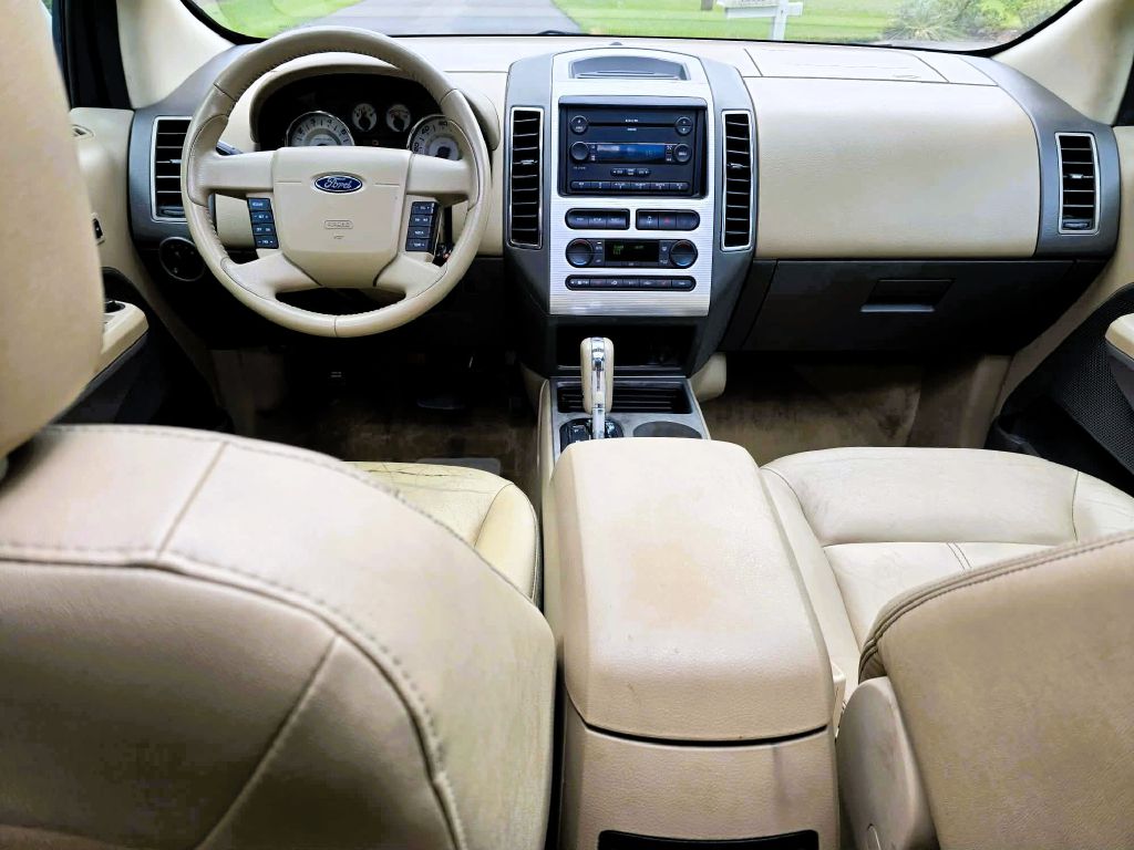 Photo 6 of this FORD EDGE