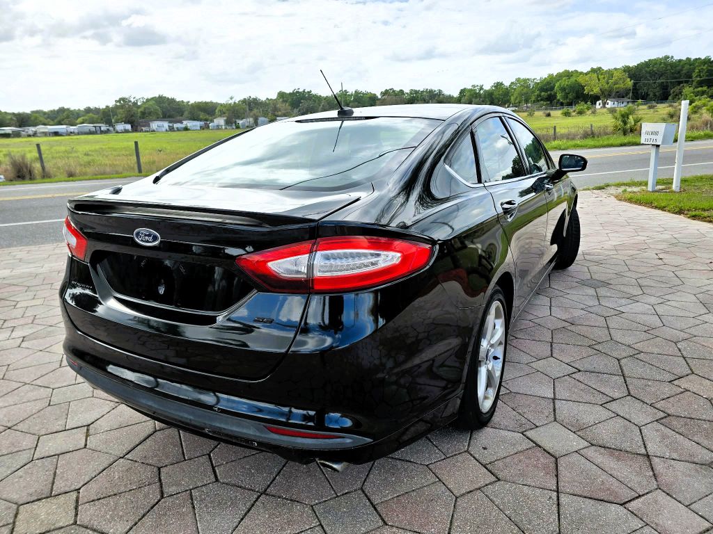 Photo 5 of this FORD FUSION