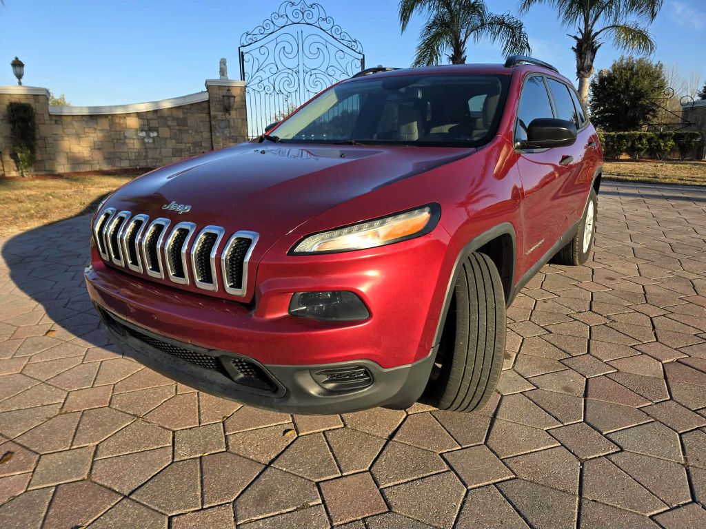 Photo 2 of this JEEP CHEROKEE