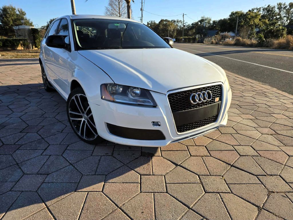Photo 2 of this AUDI A3