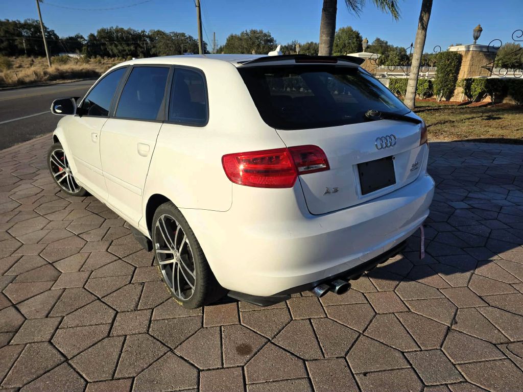 Photo 4 of this AUDI A3