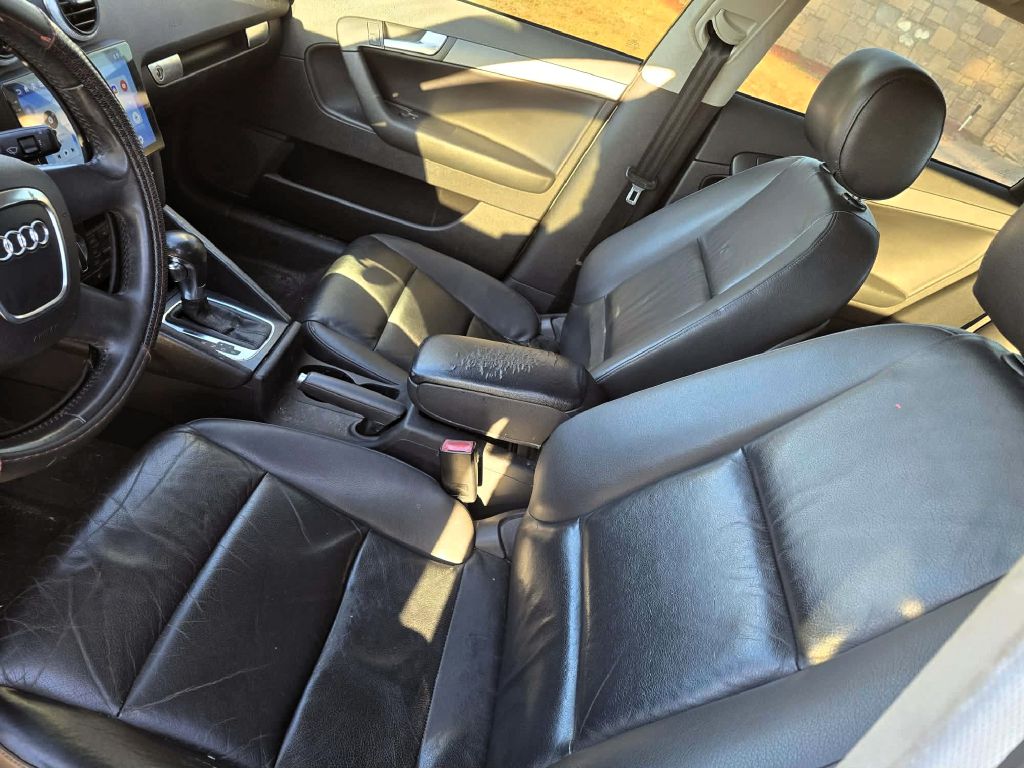 Photo 8 of this AUDI A3