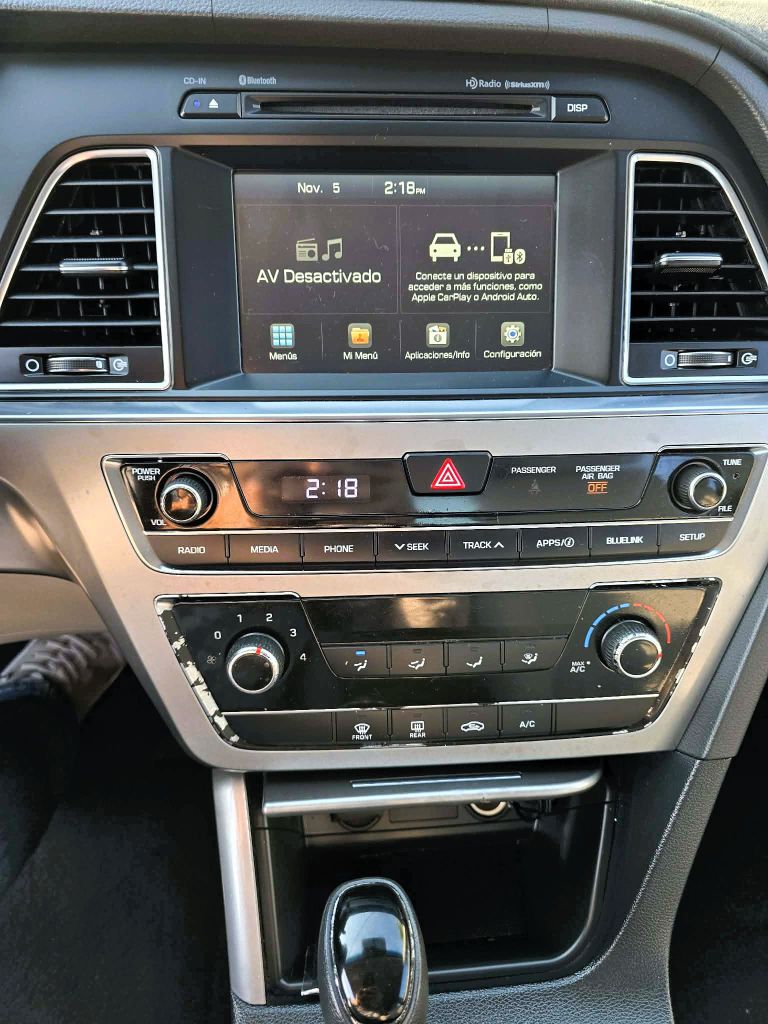 Photo 11 of this HYUNDAI SONATA