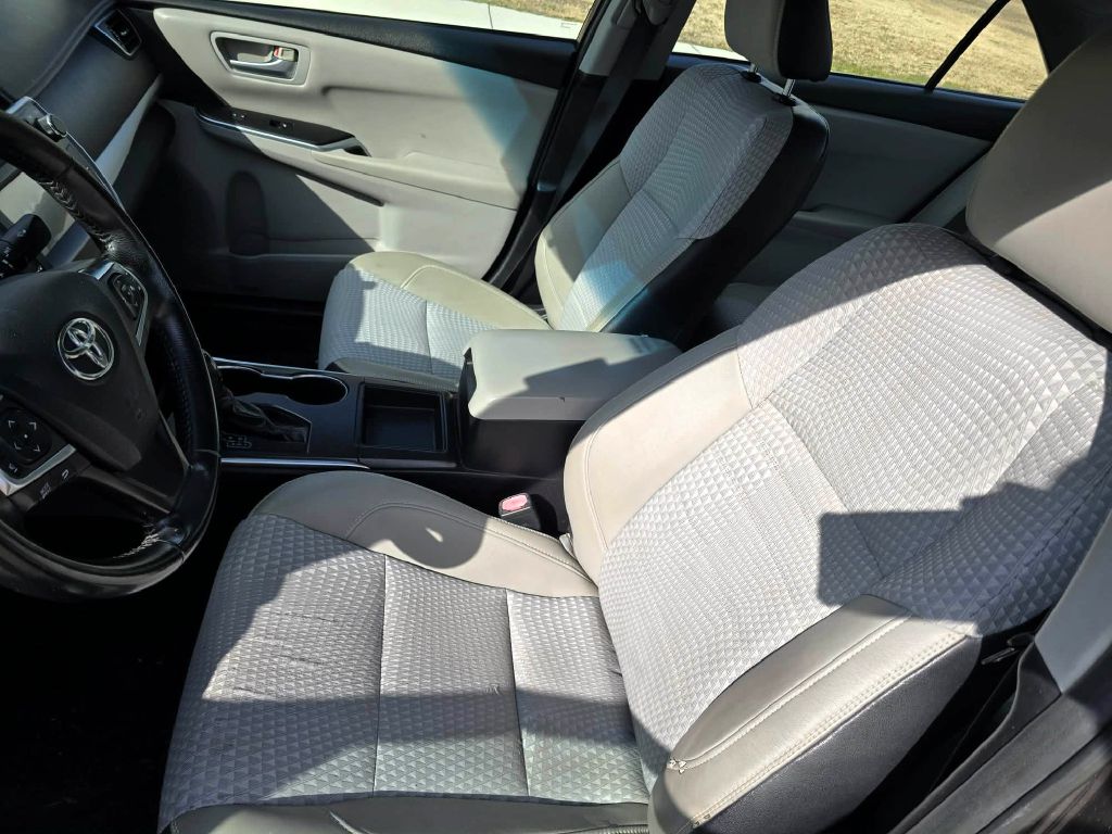 Photo 6 of this TOYOTA CAMRY