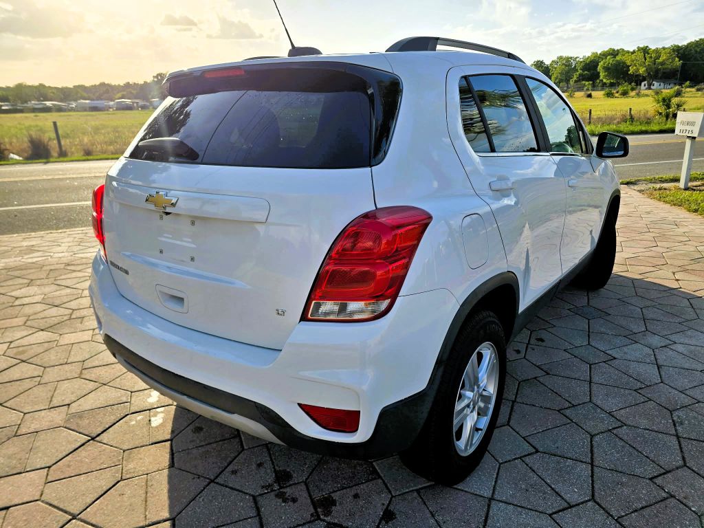 Photo 9 of this CHEVROLET TRAX