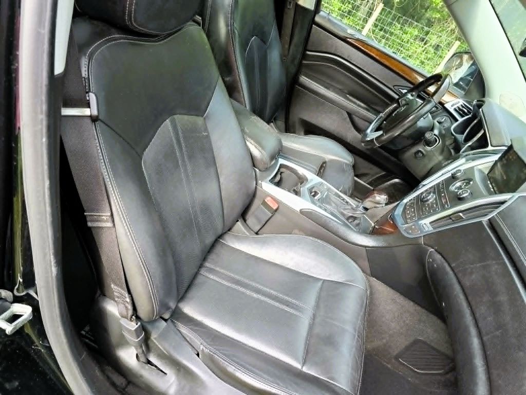 Photo 7 of this CADILLAC SRX