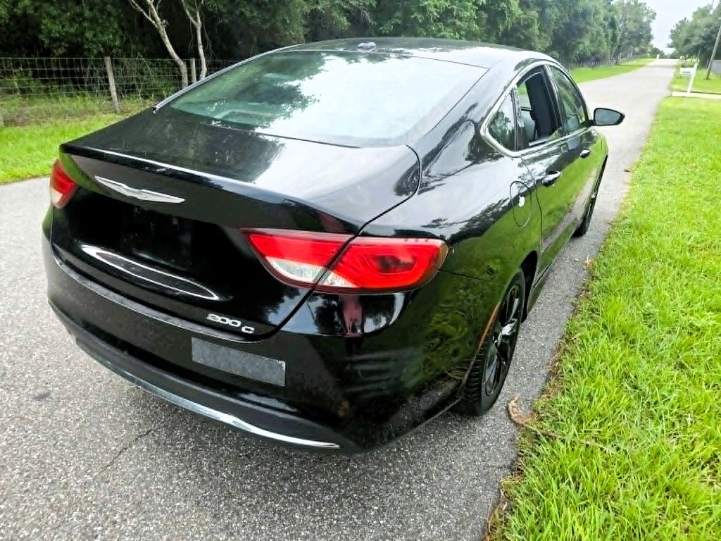 Photo 7 of this CHRYSLER 200