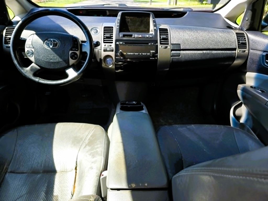 Photo 10 of this TOYOTA PRIUS