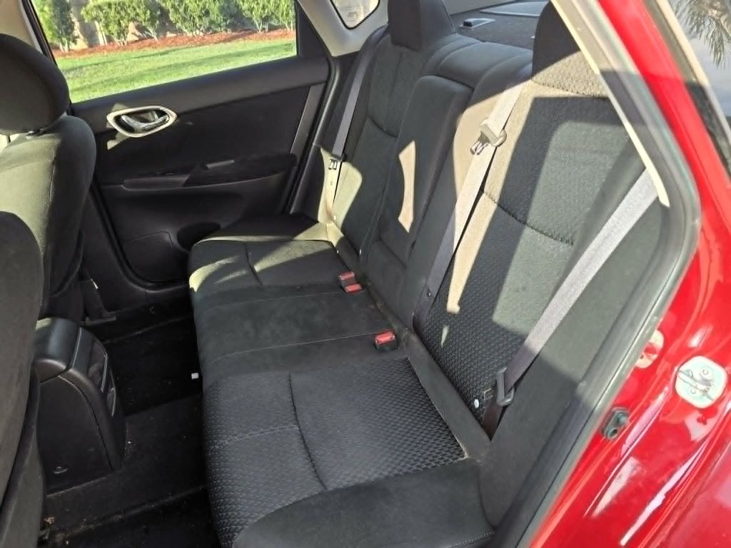 Photo 4 of this NISSAN SENTRA