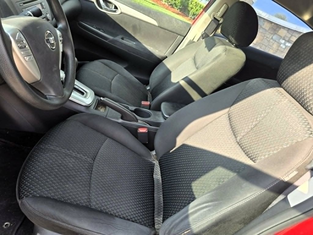 Photo 9 of this NISSAN SENTRA