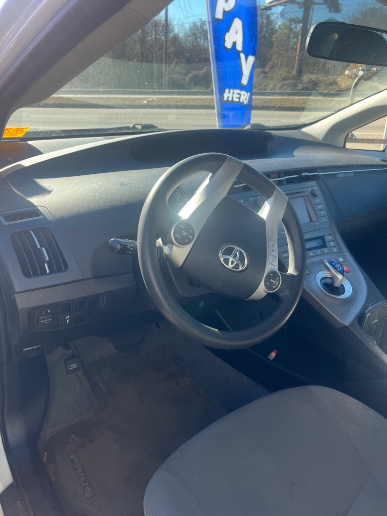 Photo 7 of this TOYOTA PRIUS