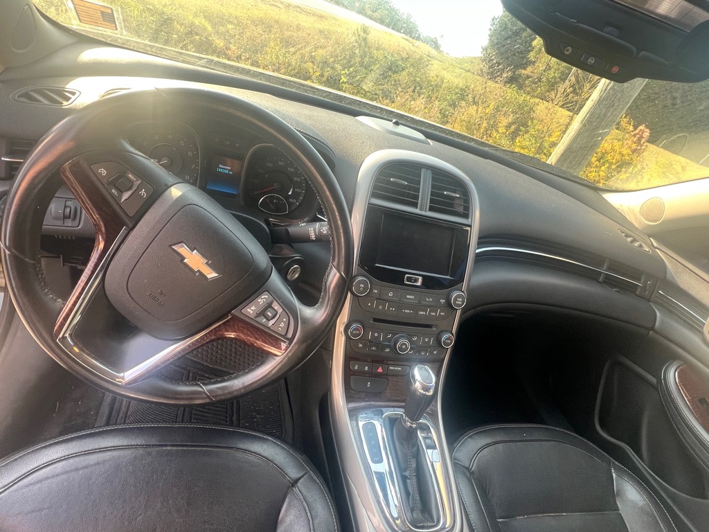 Photo 7 of this CHEVROLET MALIBU