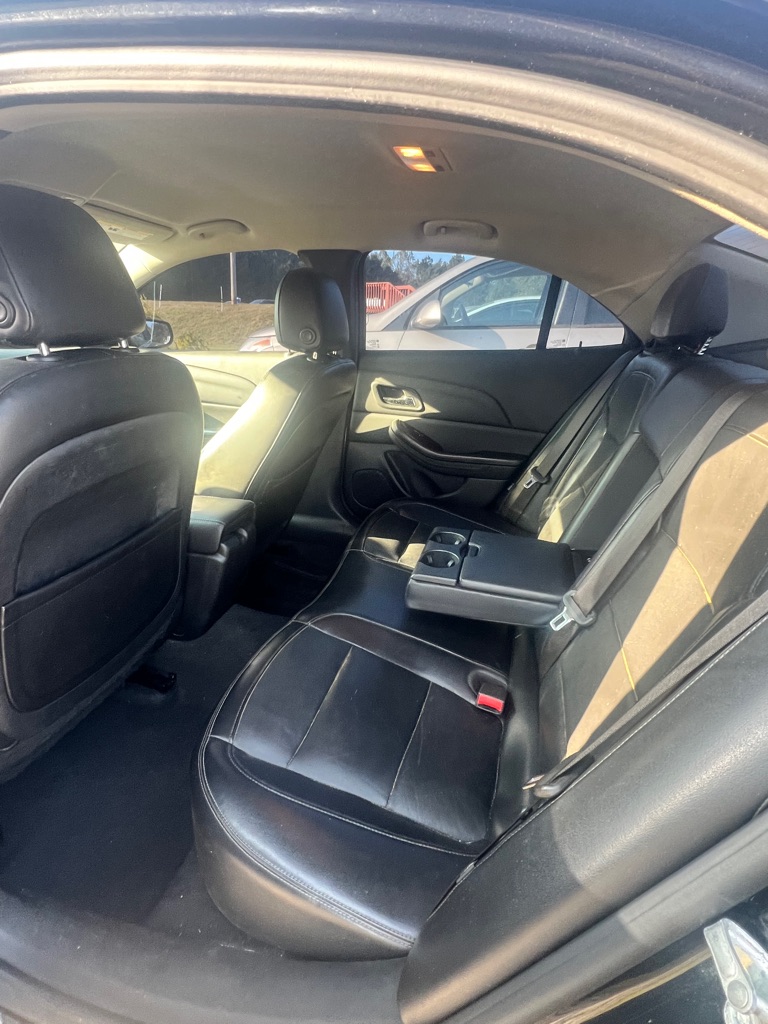 Photo 8 of this CHEVROLET MALIBU