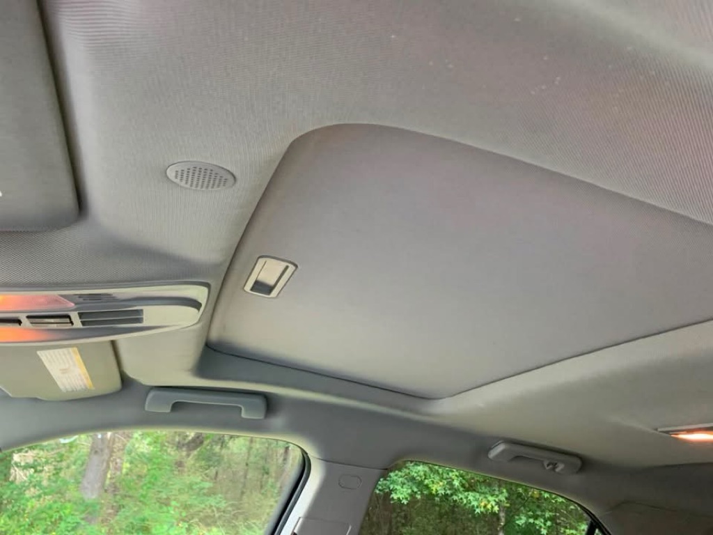 Photo 6 of this CHEVROLET EQUINOX