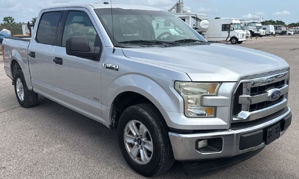 Photo 2 of this FORD F150