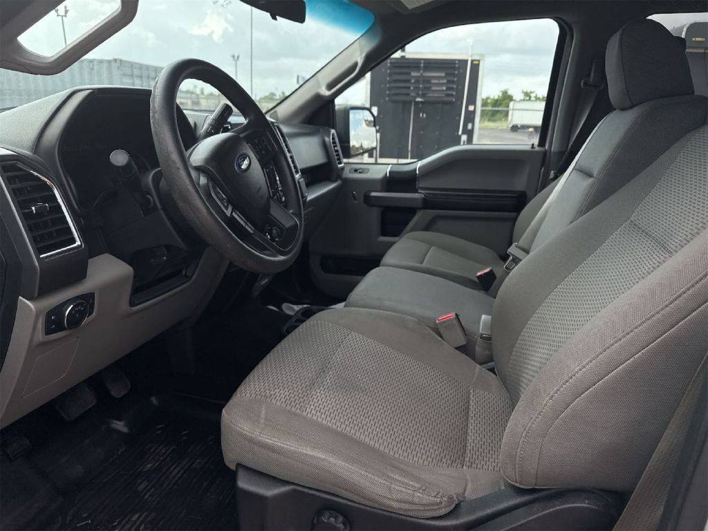 Photo 7 of this FORD F150