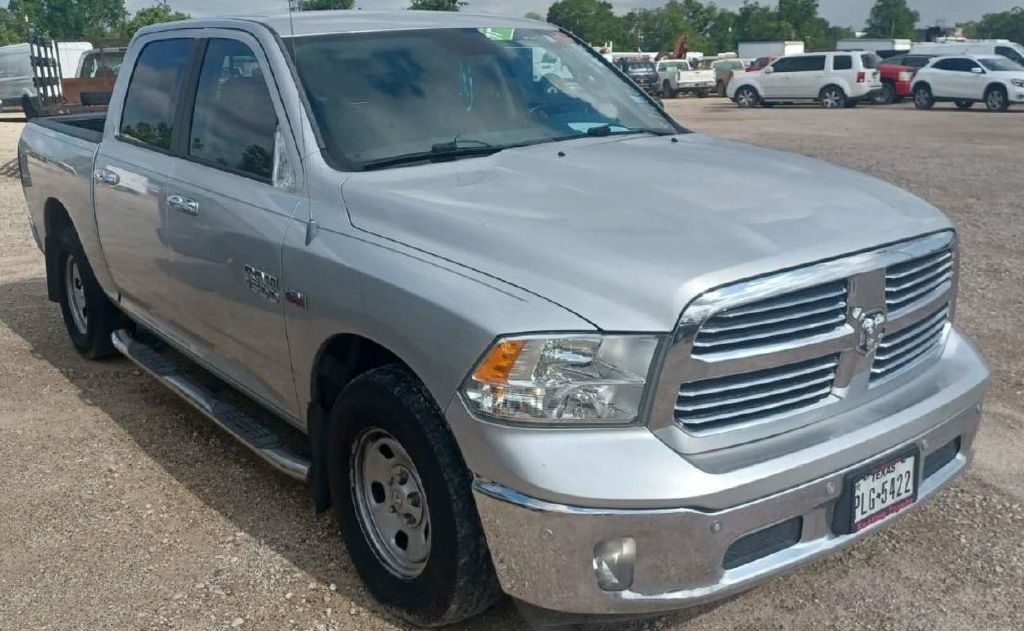 Photo 2 of this RAM 1500