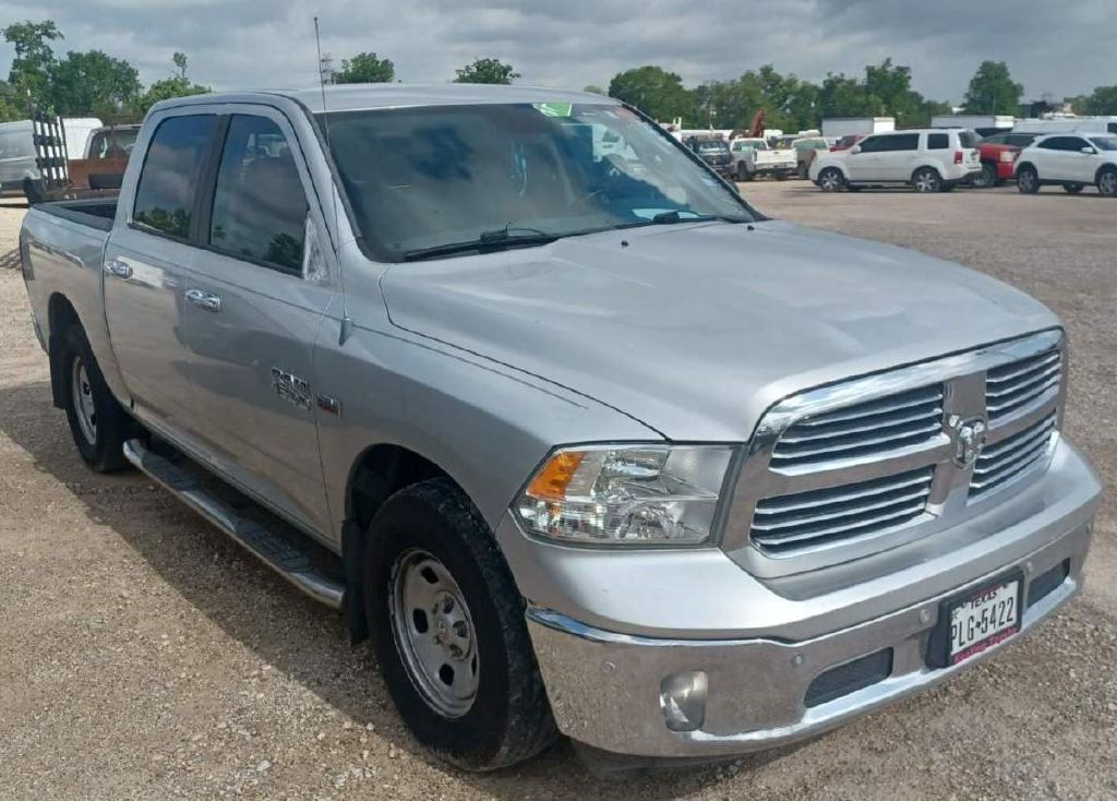 Photo 3 of this RAM 1500