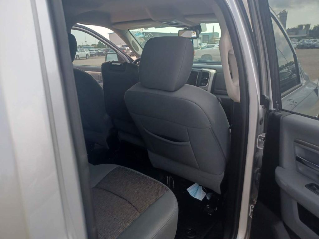 Photo 9 of this RAM 1500