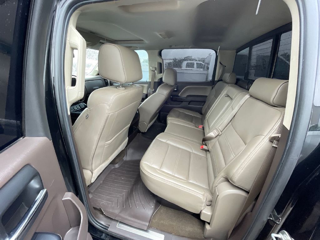 Photo 7 of this GMC SIERRA