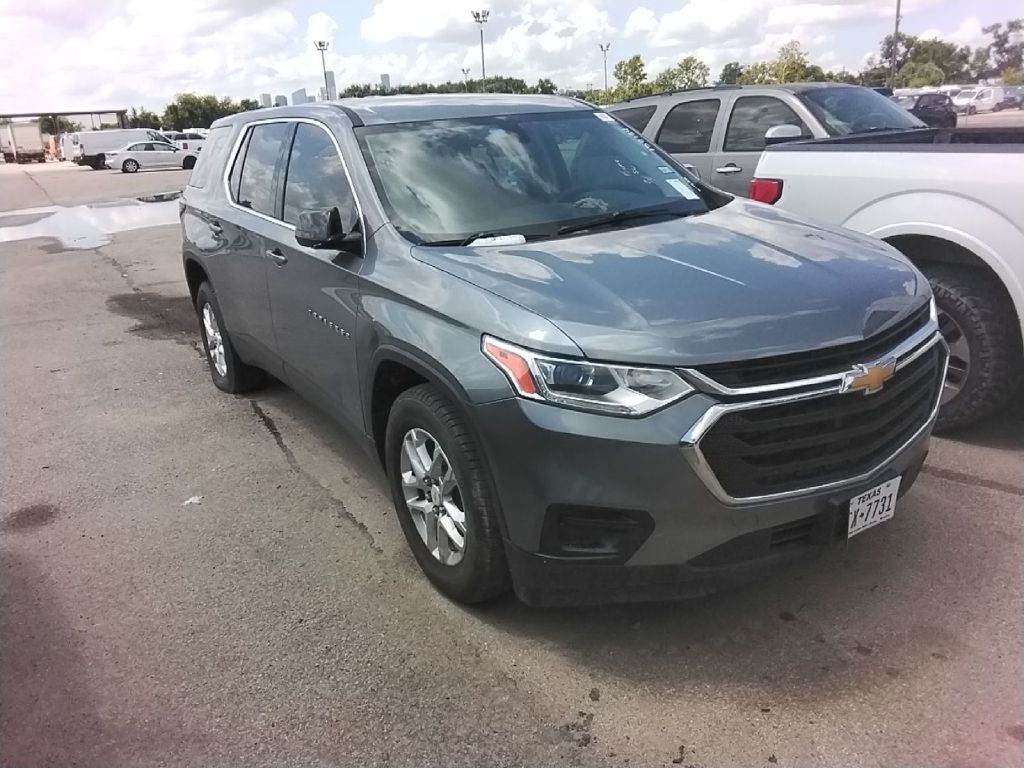 Photo 3 of this CHEVROLET TRAVERSE