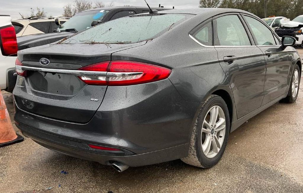 Photo 3 of this FORD FUSION